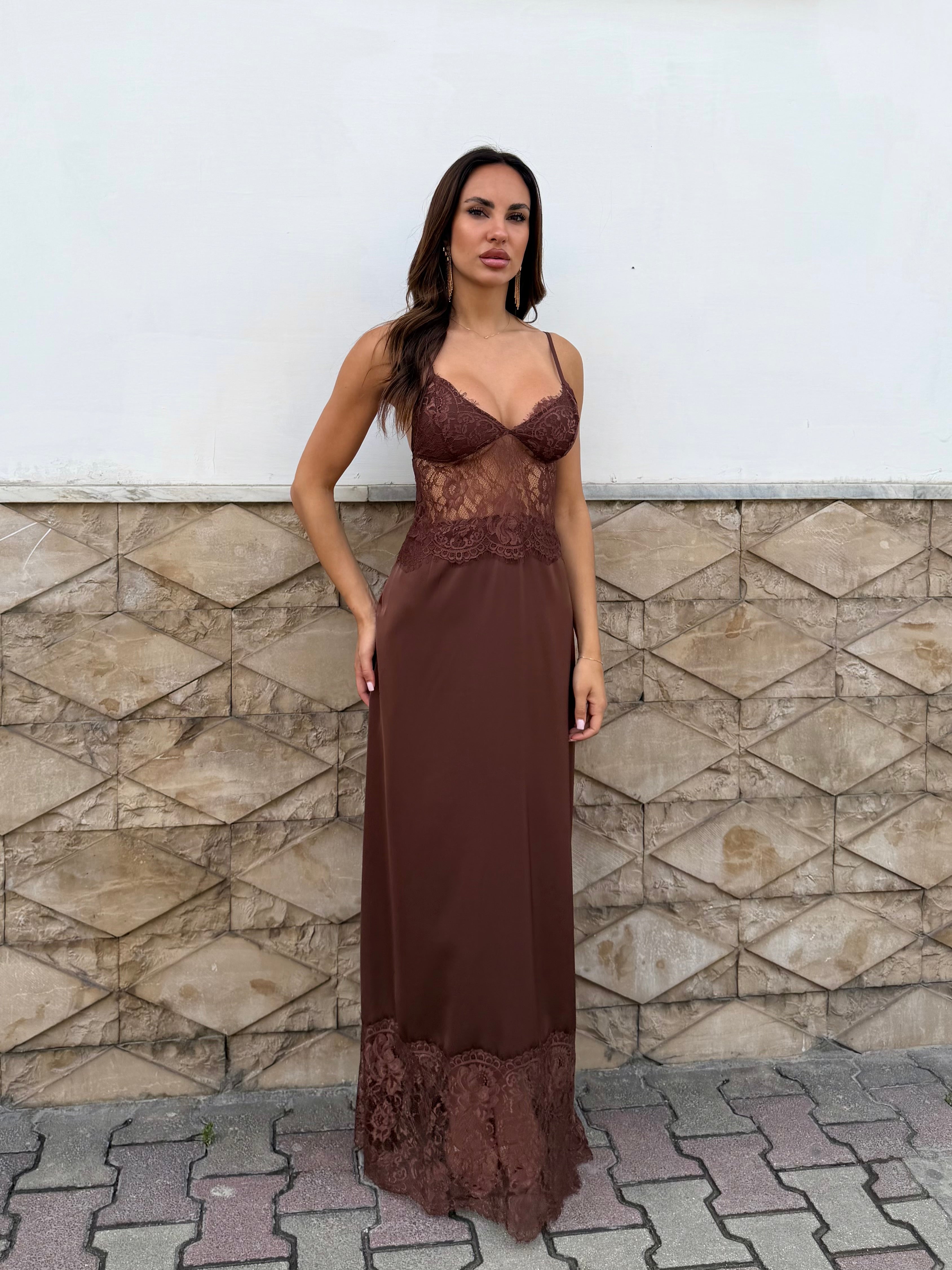 ABITO NORA